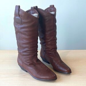 Vintage White Mountain Rich Brown Leather Western Boots